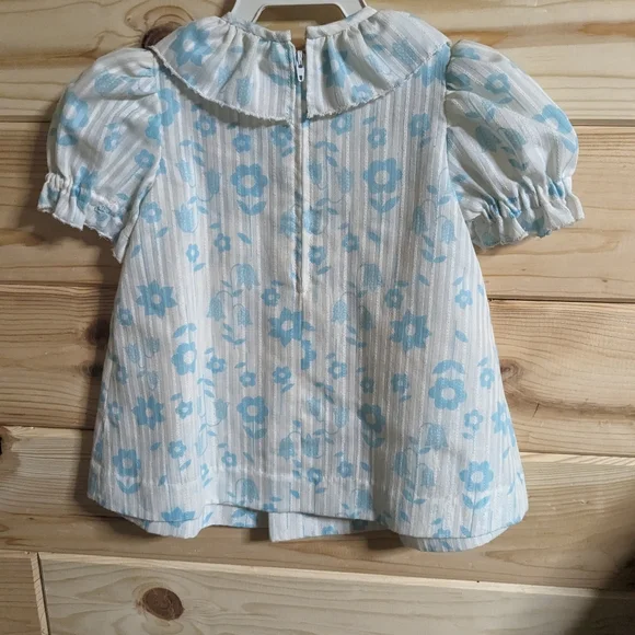 baby girl dress blue/white floral pattern, ruffle sleeves, primitive, vintage